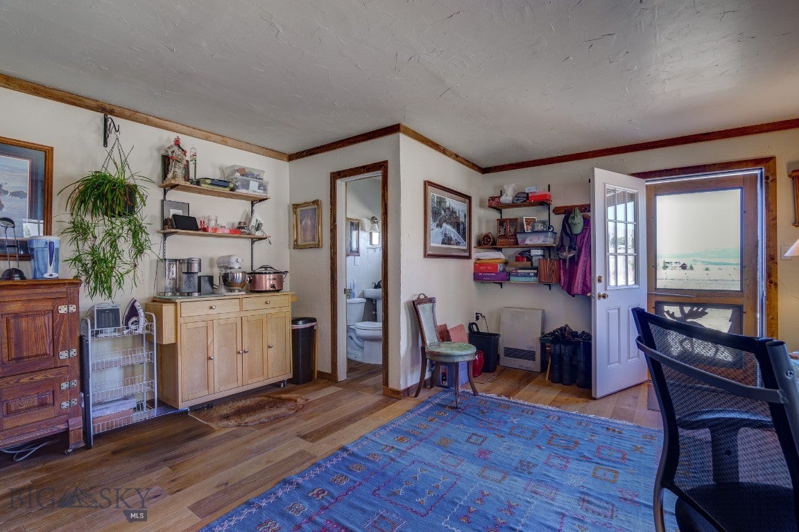 Cameron, Montana, 59720, United States, ,2 BathroomsBathrooms,Residential,Active,1769574