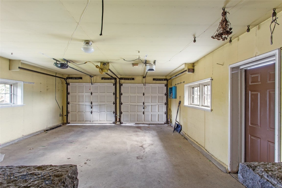 Butte, Montana, 59701, United States, 5 Bedrooms Bedrooms, ,3 BathroomsBathrooms,Residential,Active,1909636