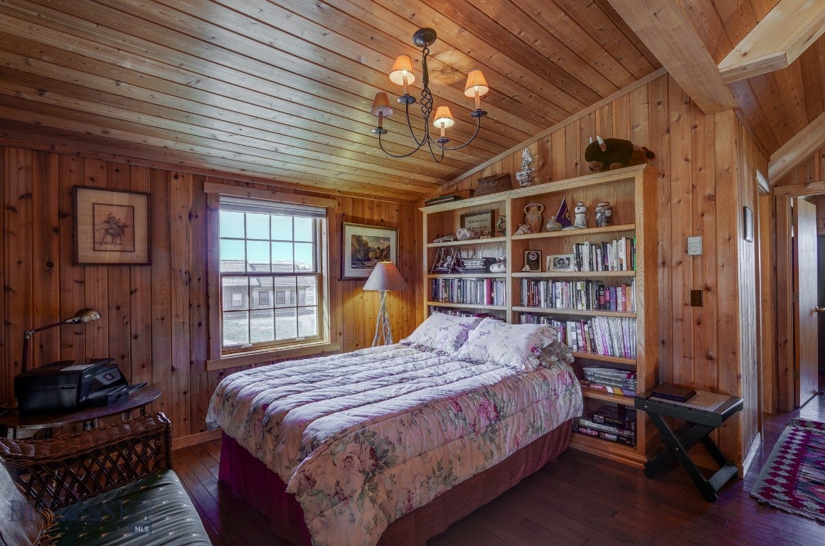 Cameron, Montana, 59720, United States, ,2 BathroomsBathrooms,Residential,Active,1769574