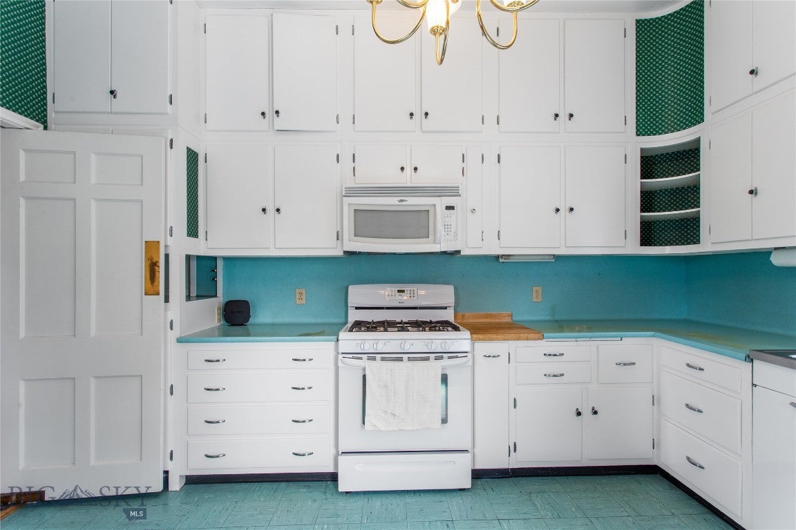 Butte, Montana, 59701, United States, 5 Bedrooms Bedrooms, ,3 BathroomsBathrooms,Residential,Active,1909636