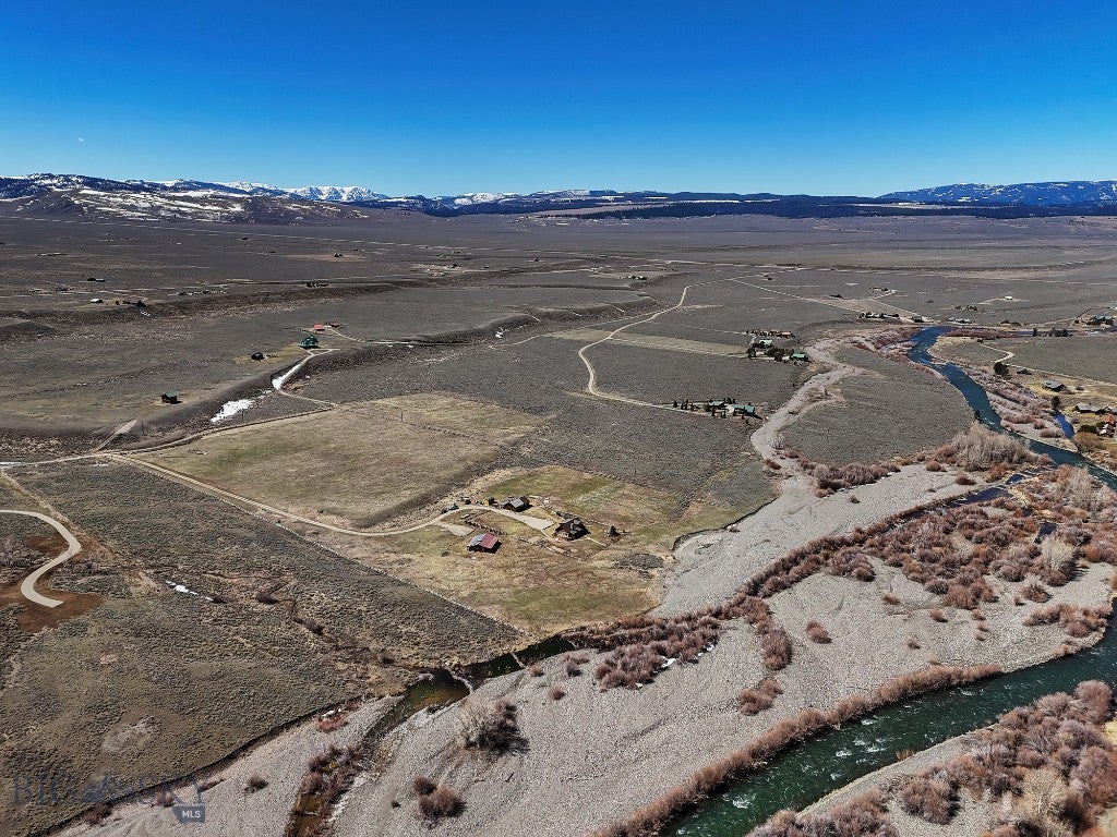 Cameron, Montana, 59720, United States, ,2 BathroomsBathrooms,Residential,Active,1769574