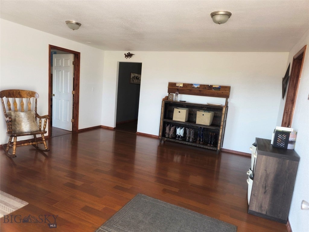 Boulder, Montana, 59632, United States, 5 Bedrooms Bedrooms, ,3 BathroomsBathrooms,Residential,Active,1909637