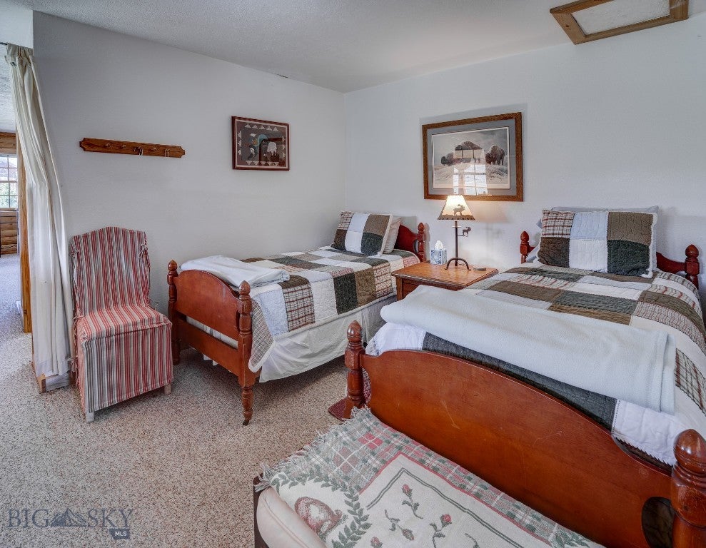 Cameron, Montana, 59720, United States, ,2 BathroomsBathrooms,Residential,Active,1769574