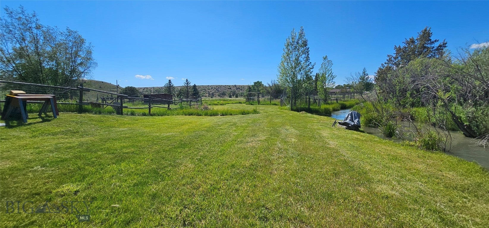 Ennis, Montana, 59729, United States, 4 Bedrooms Bedrooms, ,2 BathroomsBathrooms,Residential,Active,1849550