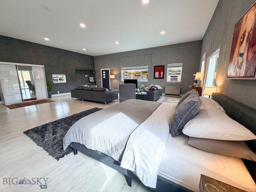 Bozeman, Montana, 59718, United States, 5 Bedrooms Bedrooms, ,5 BathroomsBathrooms,Residential,Active,1959513