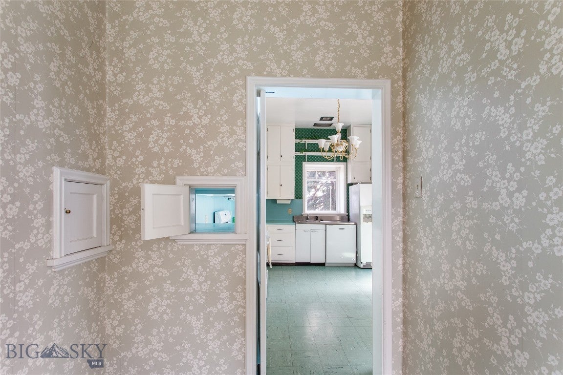 Butte, Montana, 59701, United States, 5 Bedrooms Bedrooms, ,3 BathroomsBathrooms,Residential,Active,1909636