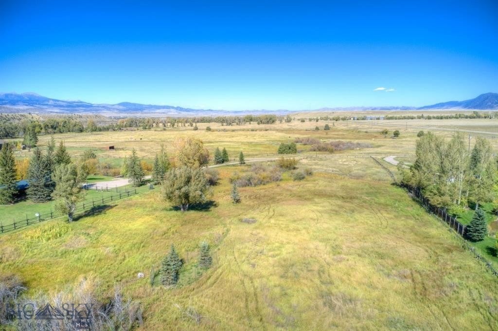 Ennis, Montana, 59729, United States, 4 Bedrooms Bedrooms, ,2 BathroomsBathrooms,Residential,Active,2013181