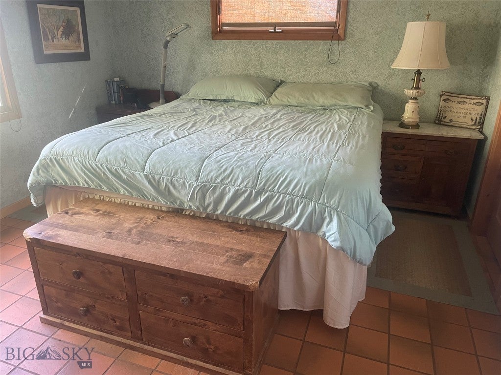 Ennis, Montana, 59729, United States, 4 Bedrooms Bedrooms, ,2 BathroomsBathrooms,Residential,Active,1849550
