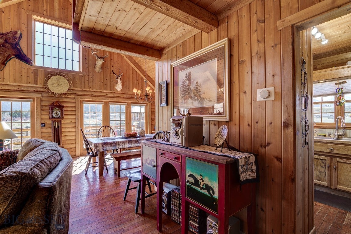 Cameron, Montana, 59720, United States, ,2 BathroomsBathrooms,Residential,Active,1769574