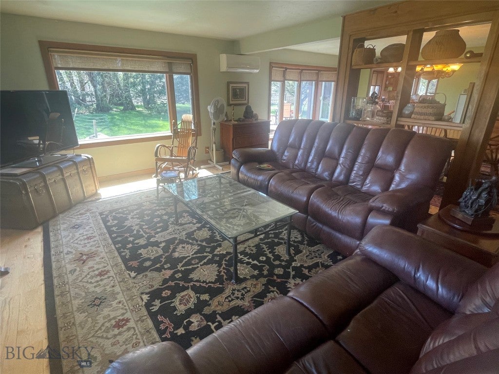 Ennis, Montana, 59729, United States, 4 Bedrooms Bedrooms, ,2 BathroomsBathrooms,Residential,Active,1849550