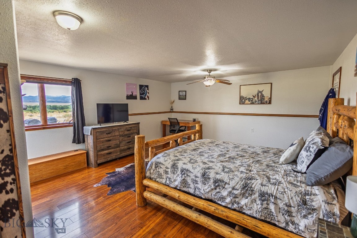 Boulder, Montana, 59632, United States, 5 Bedrooms Bedrooms, ,3 BathroomsBathrooms,Residential,Active,1909637