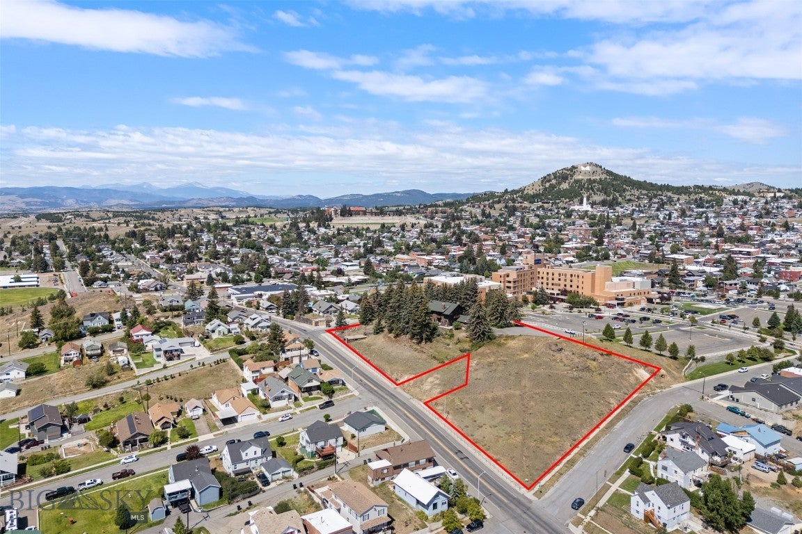 Butte, Montana, 59701, United States, 5 Bedrooms Bedrooms, ,3 BathroomsBathrooms,Residential,Active,1909636