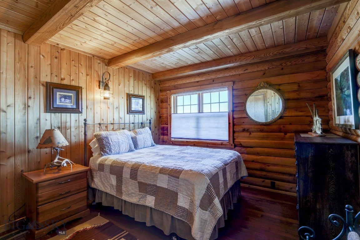 Cameron, Montana, 59720, United States, ,2 BathroomsBathrooms,Residential,Active,1769574