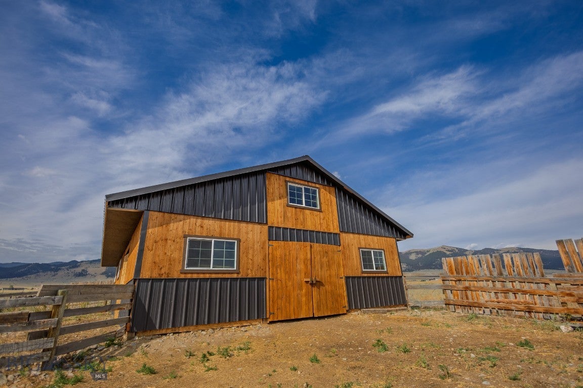 Boulder, Montana, 59632, United States, 5 Bedrooms Bedrooms, ,3 BathroomsBathrooms,Residential,Active,1909637