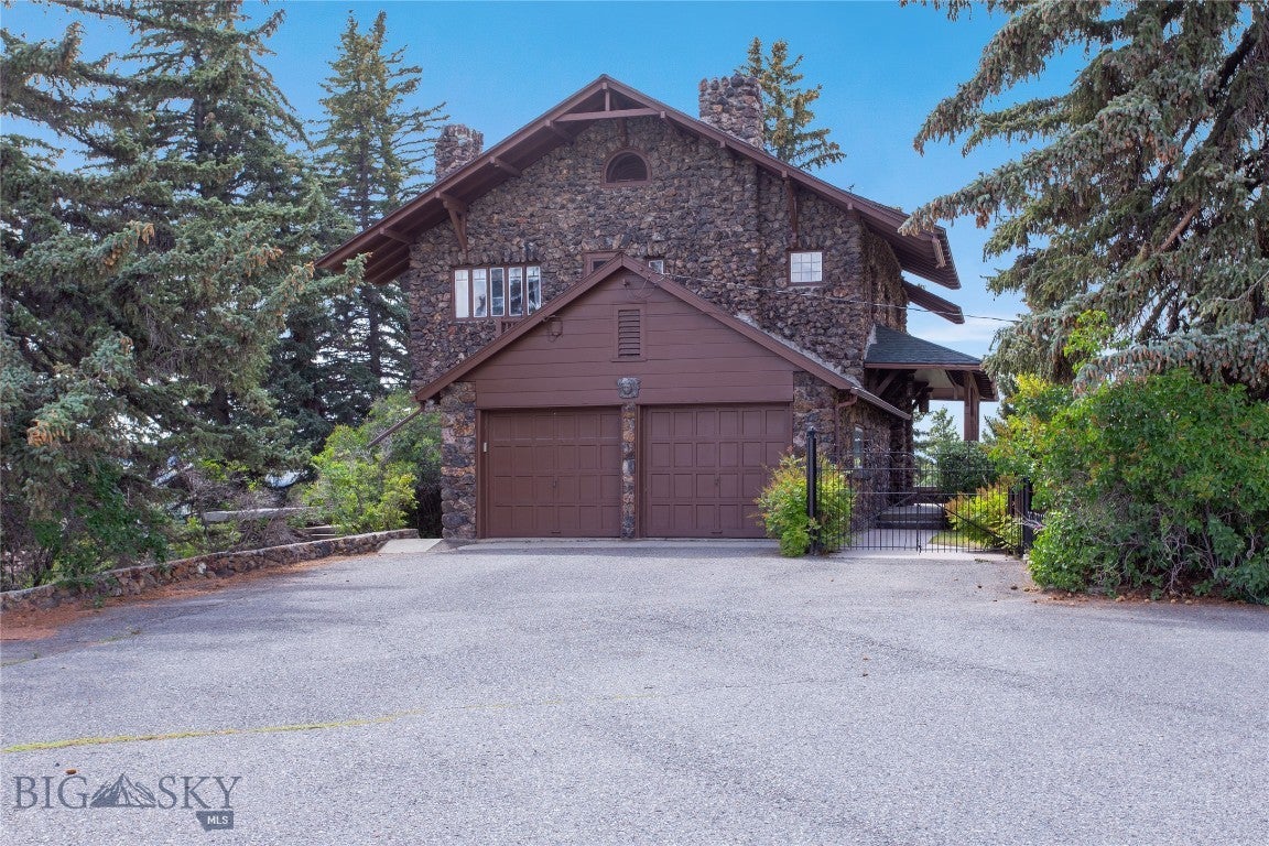 Butte, Montana, 59701, United States, 5 Bedrooms Bedrooms, ,3 BathroomsBathrooms,Residential,Active,1909636