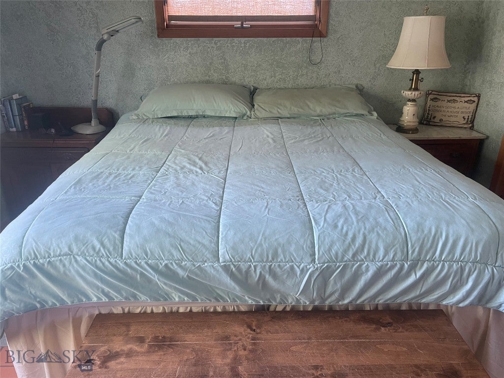 Ennis, Montana, 59729, United States, 4 Bedrooms Bedrooms, ,2 BathroomsBathrooms,Residential,Active,1849550