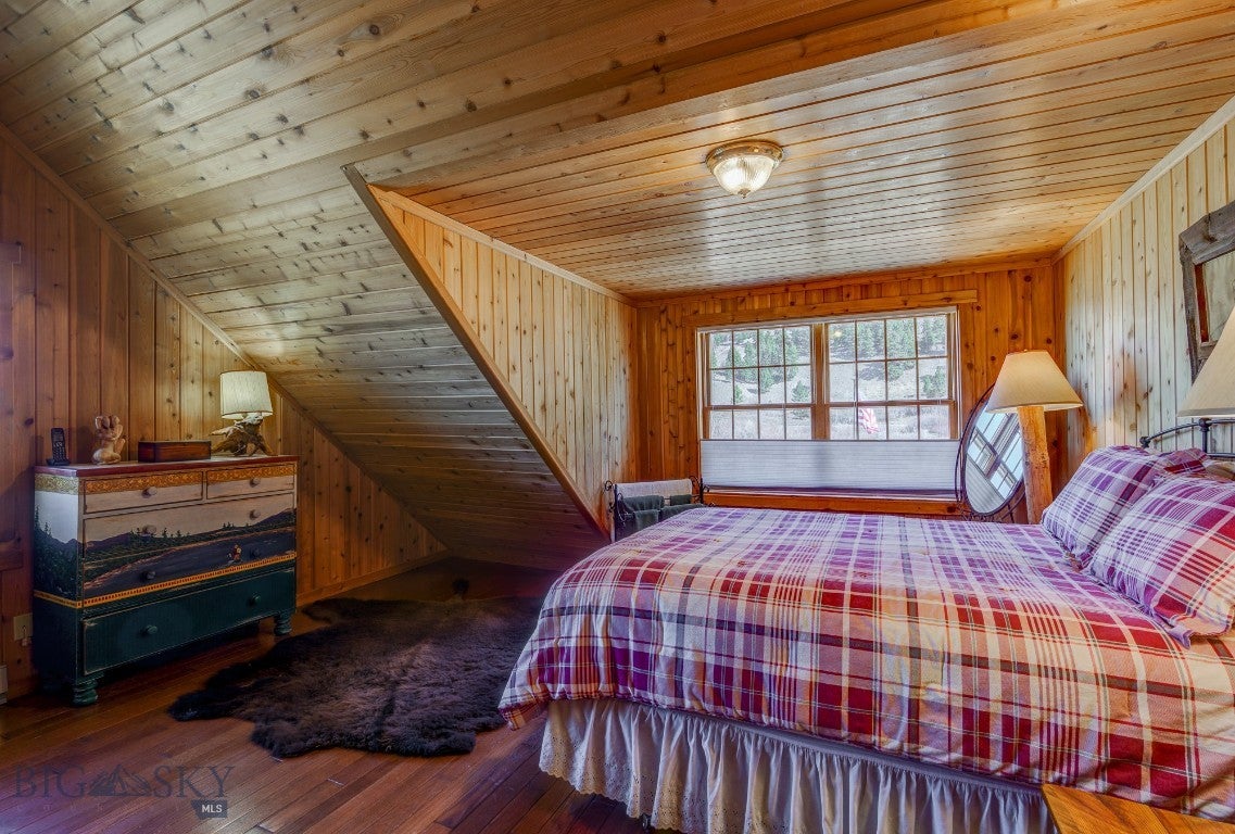 Cameron, Montana, 59720, United States, ,2 BathroomsBathrooms,Residential,Active,1769574