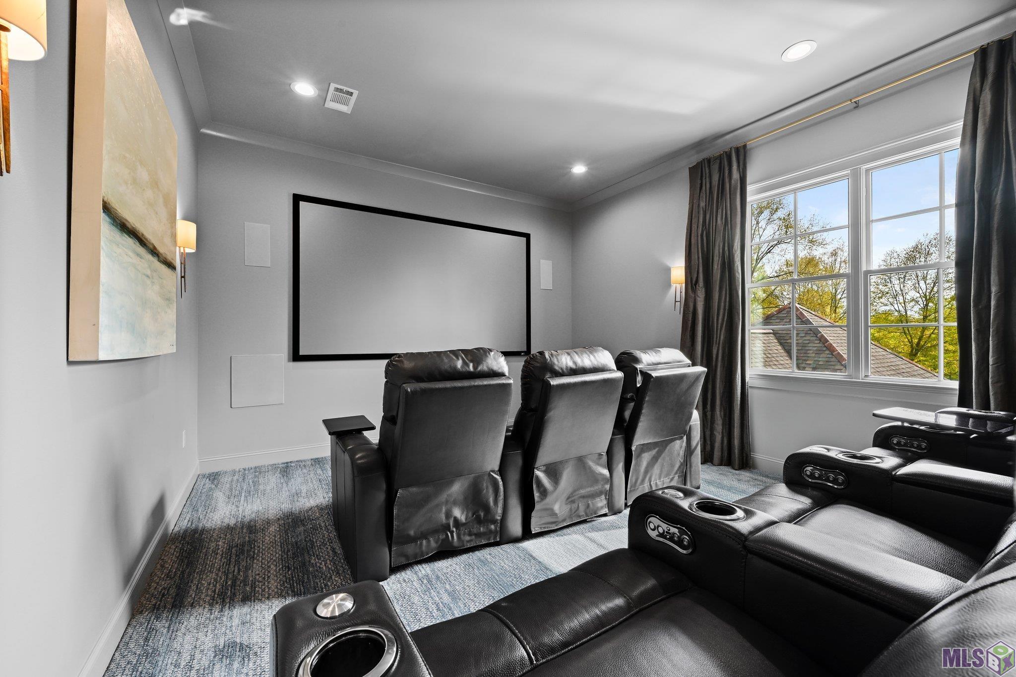 Baton Rouge, Louisiana, 70810, United States, 5 Bedrooms Bedrooms, ,6 BathroomsBathrooms,Residential,Active,1704127