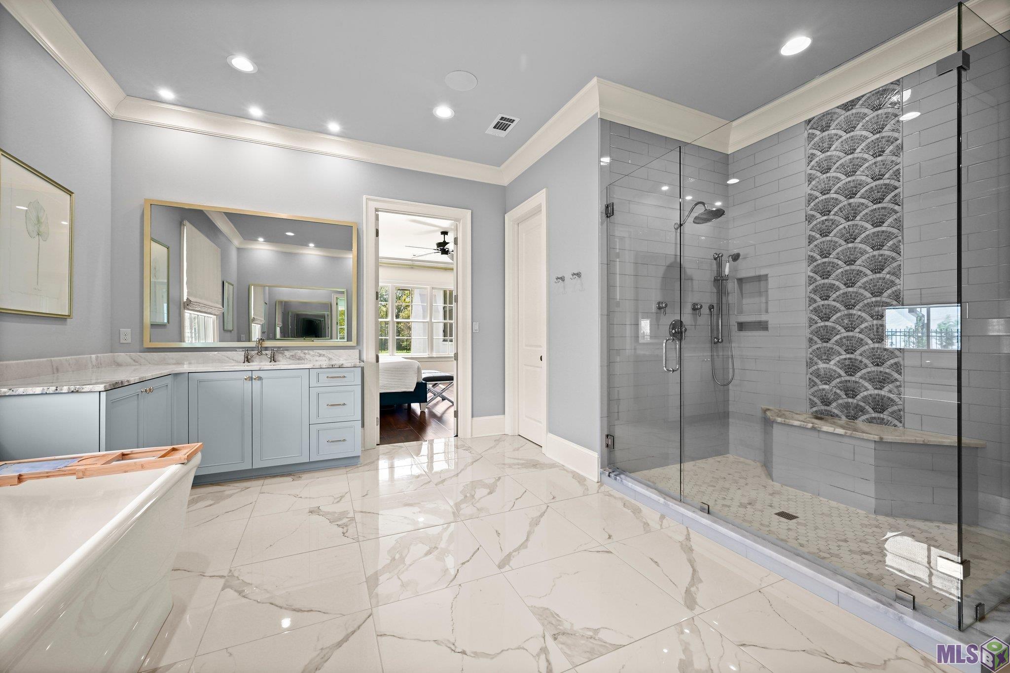 Baton Rouge, Louisiana, 70810, United States, 5 Bedrooms Bedrooms, ,6 BathroomsBathrooms,Residential,Active,1704127