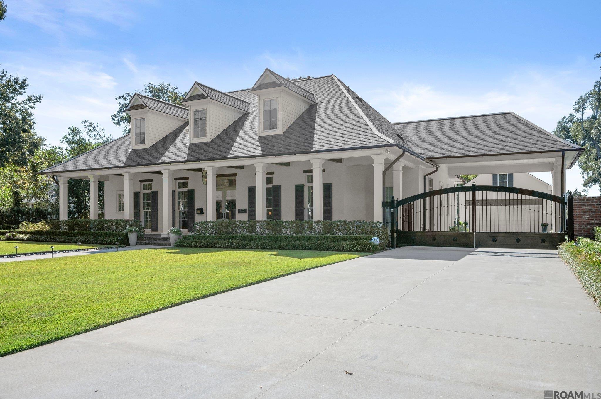 Baton Rouge, Louisiana, 70808, United States, 4 Bedrooms Bedrooms, ,7 BathroomsBathrooms,Residential,Active,1963274
