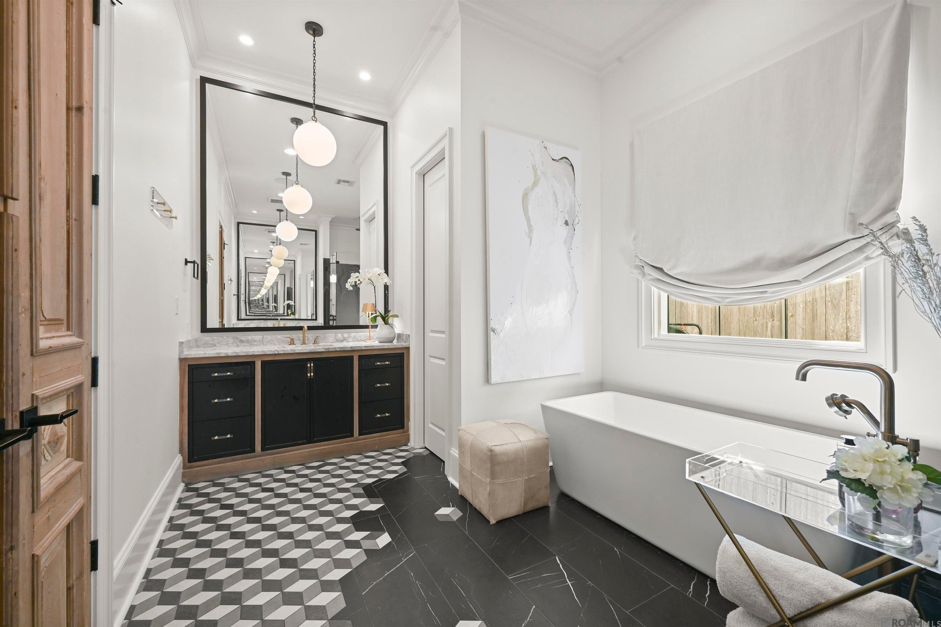 Baton Rouge, Louisiana, 70810, United States, 4 Bedrooms Bedrooms, ,4 BathroomsBathrooms,Residential,Active,1914789