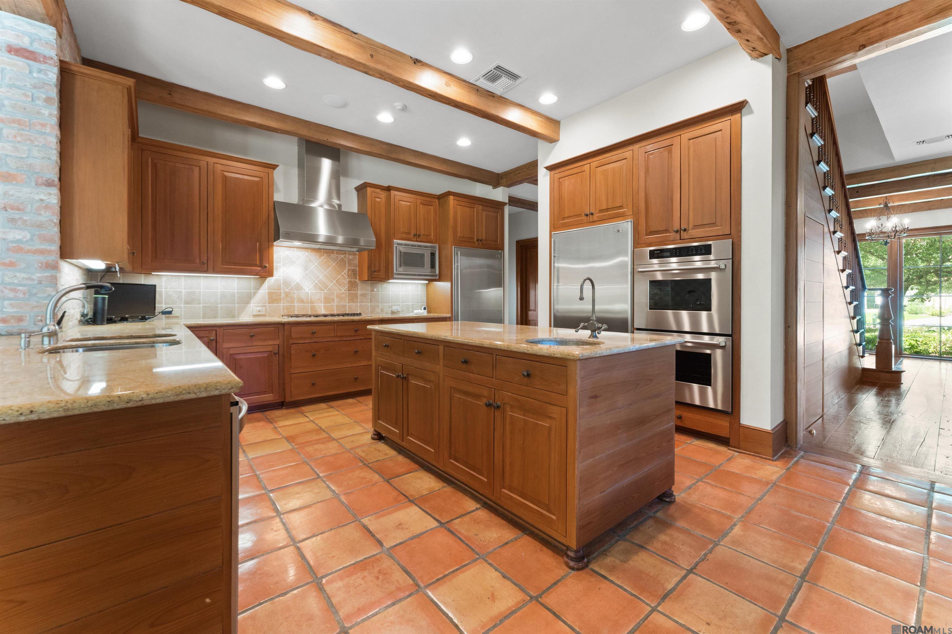 Baton Rouge, Louisiana, 70810, United States, ,5 BathroomsBathrooms,Residential,Active,1732390