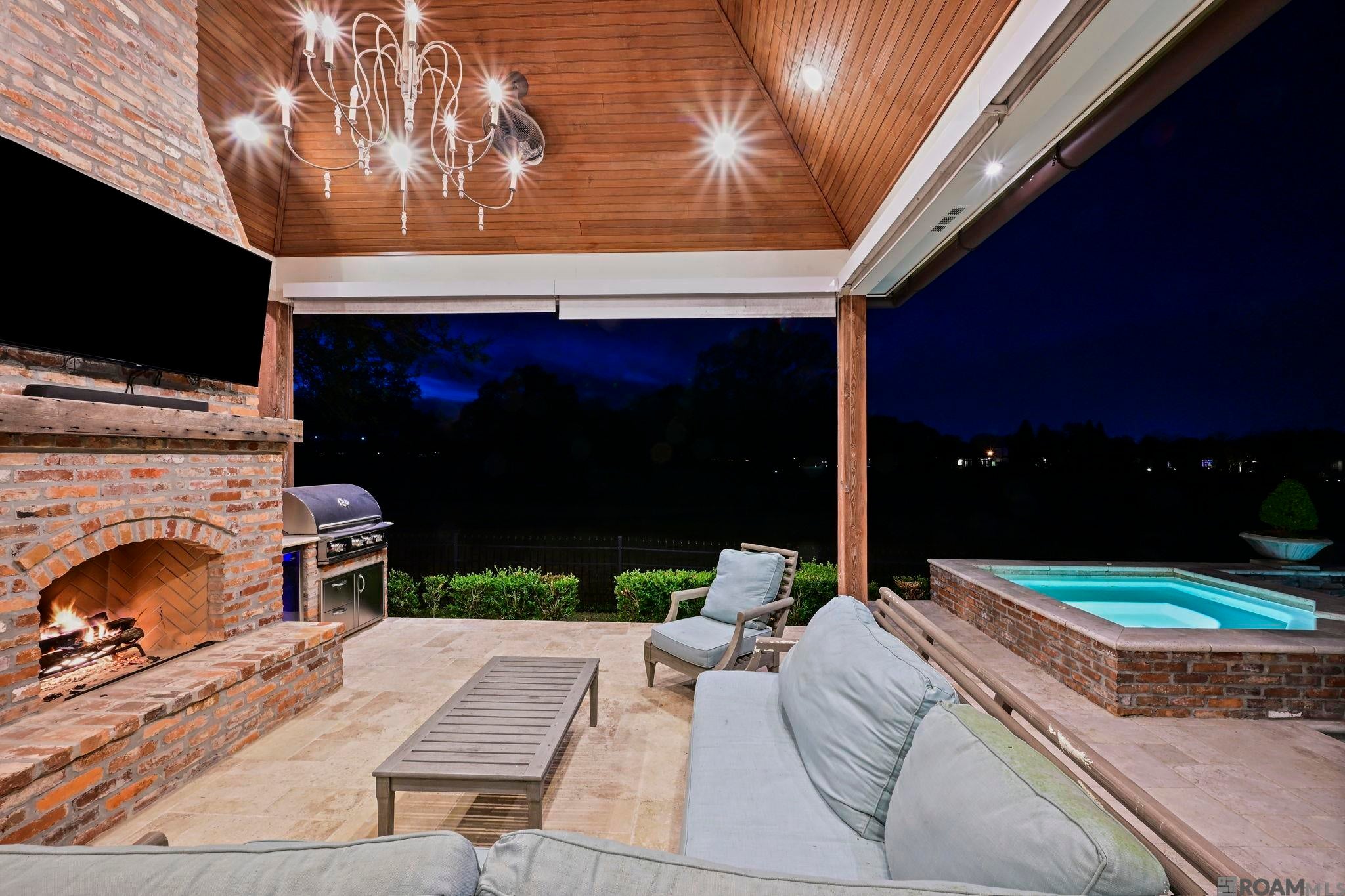 Saint George, Louisiana, 70809, United States, 5 Bedrooms Bedrooms, ,6 BathroomsBathrooms,Residential,Active,2009816