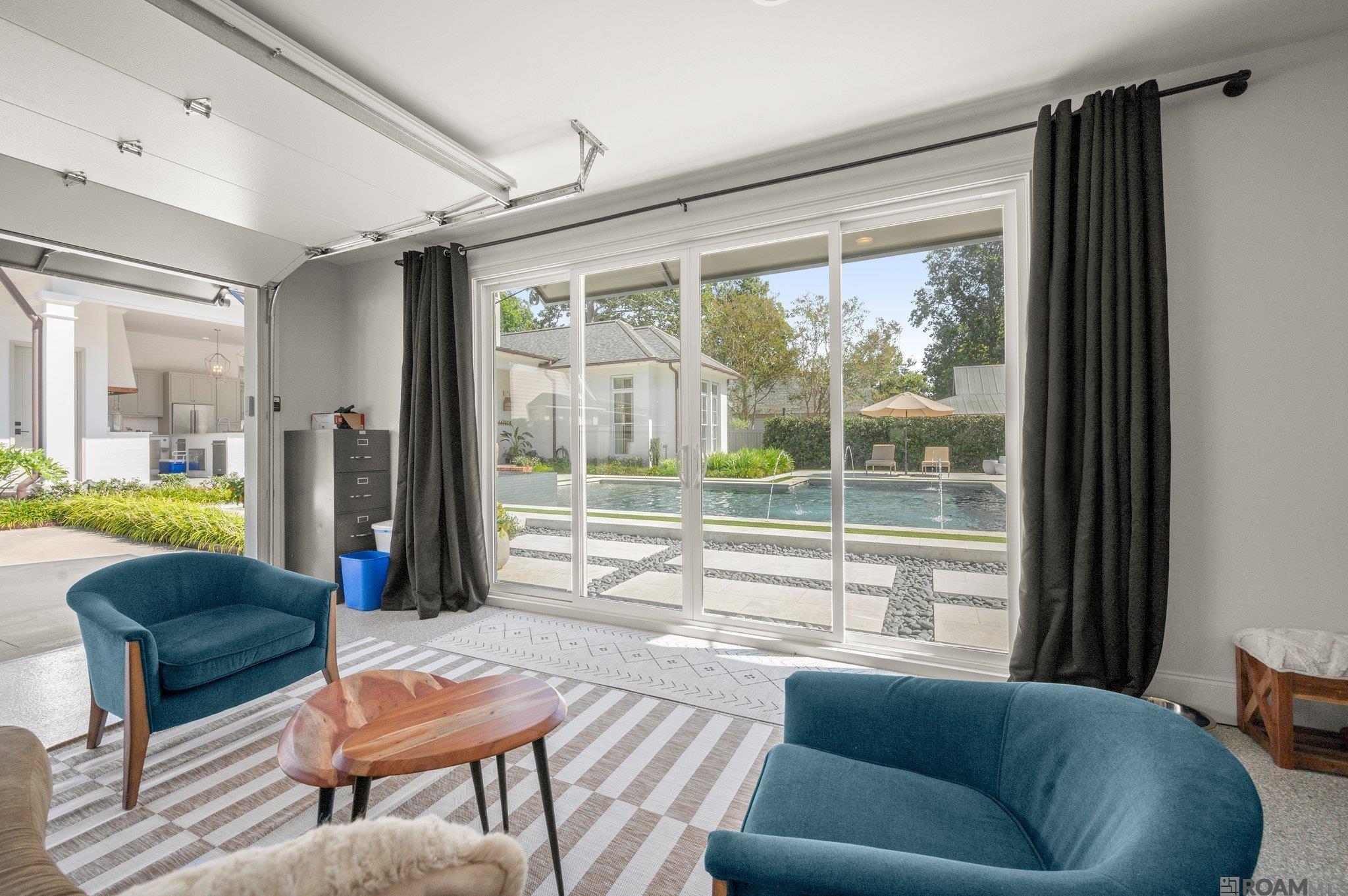 Baton Rouge, Louisiana, 70808, United States, 4 Bedrooms Bedrooms, ,7 BathroomsBathrooms,Residential,Active,1963274