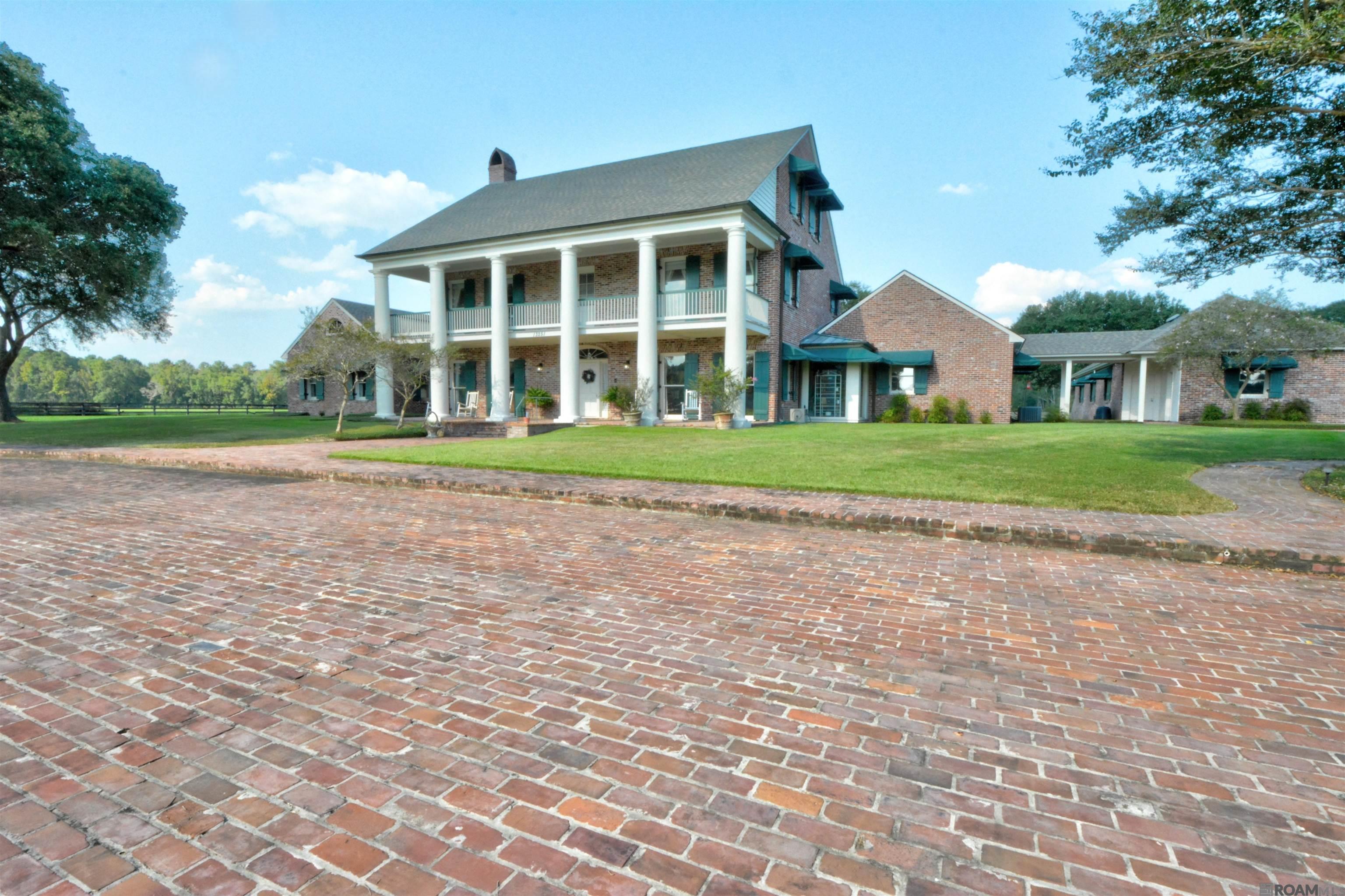Central, Louisiana, 70770, United States, 5 Bedrooms Bedrooms, ,7 BathroomsBathrooms,Residential,Active,1952043