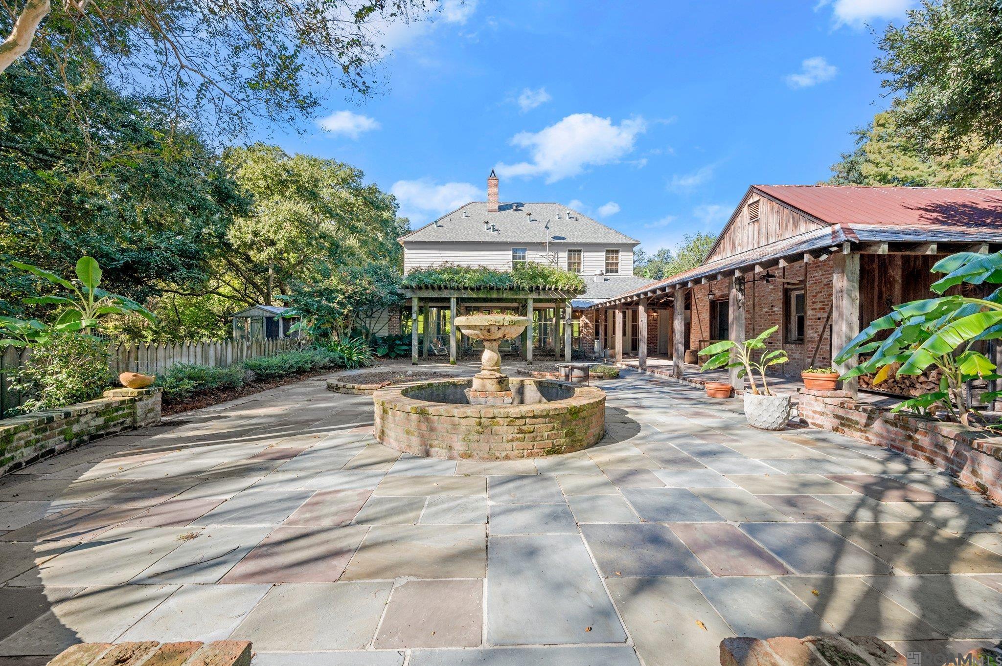 Port Allen, Louisiana, 70767, United States, ,3 BathroomsBathrooms,Residential,Active,1703829