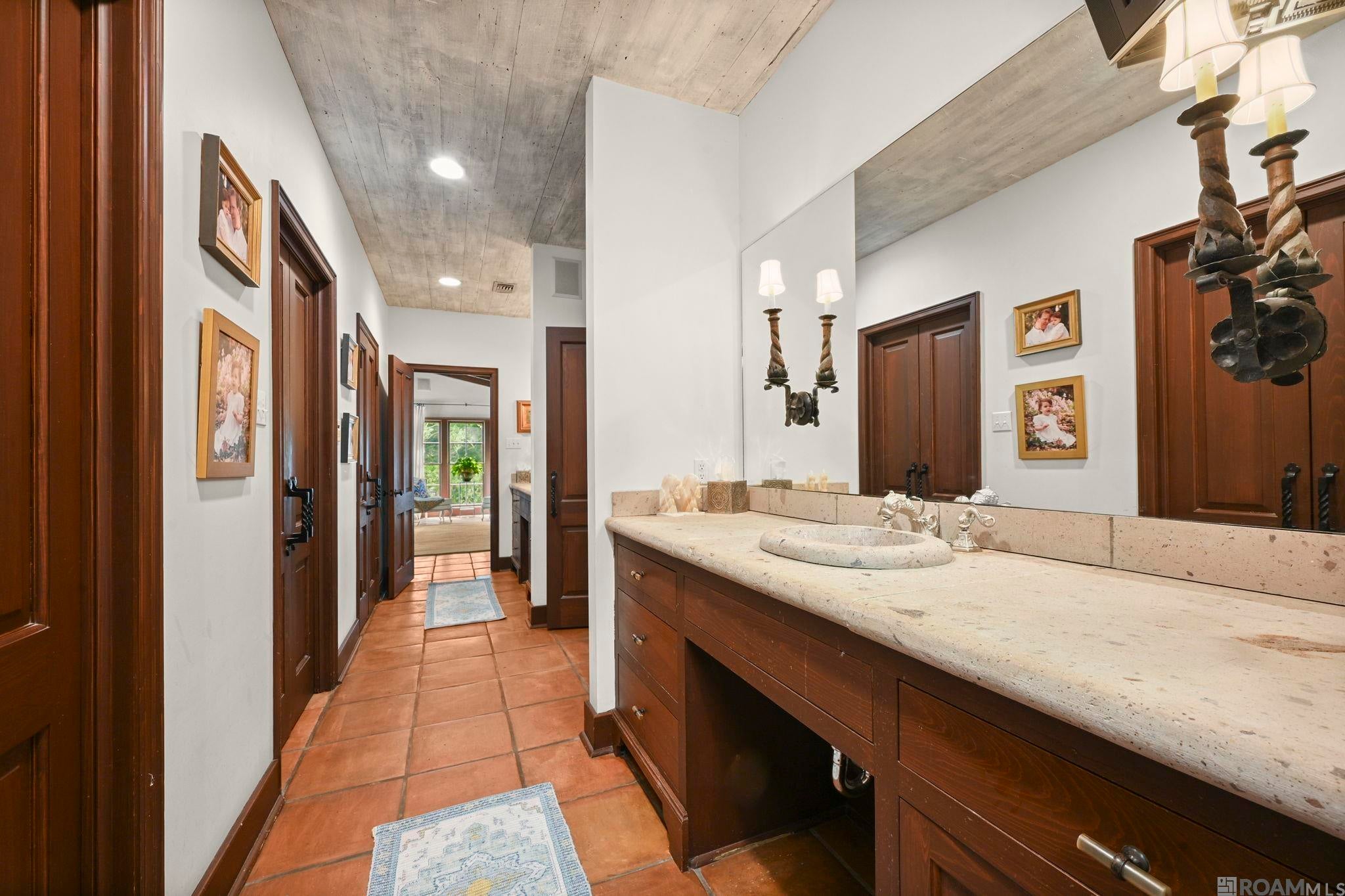 Baton Rouge, Louisiana, 70808, United States, 4 Bedrooms Bedrooms, ,5 BathroomsBathrooms,Residential,Active,1945865