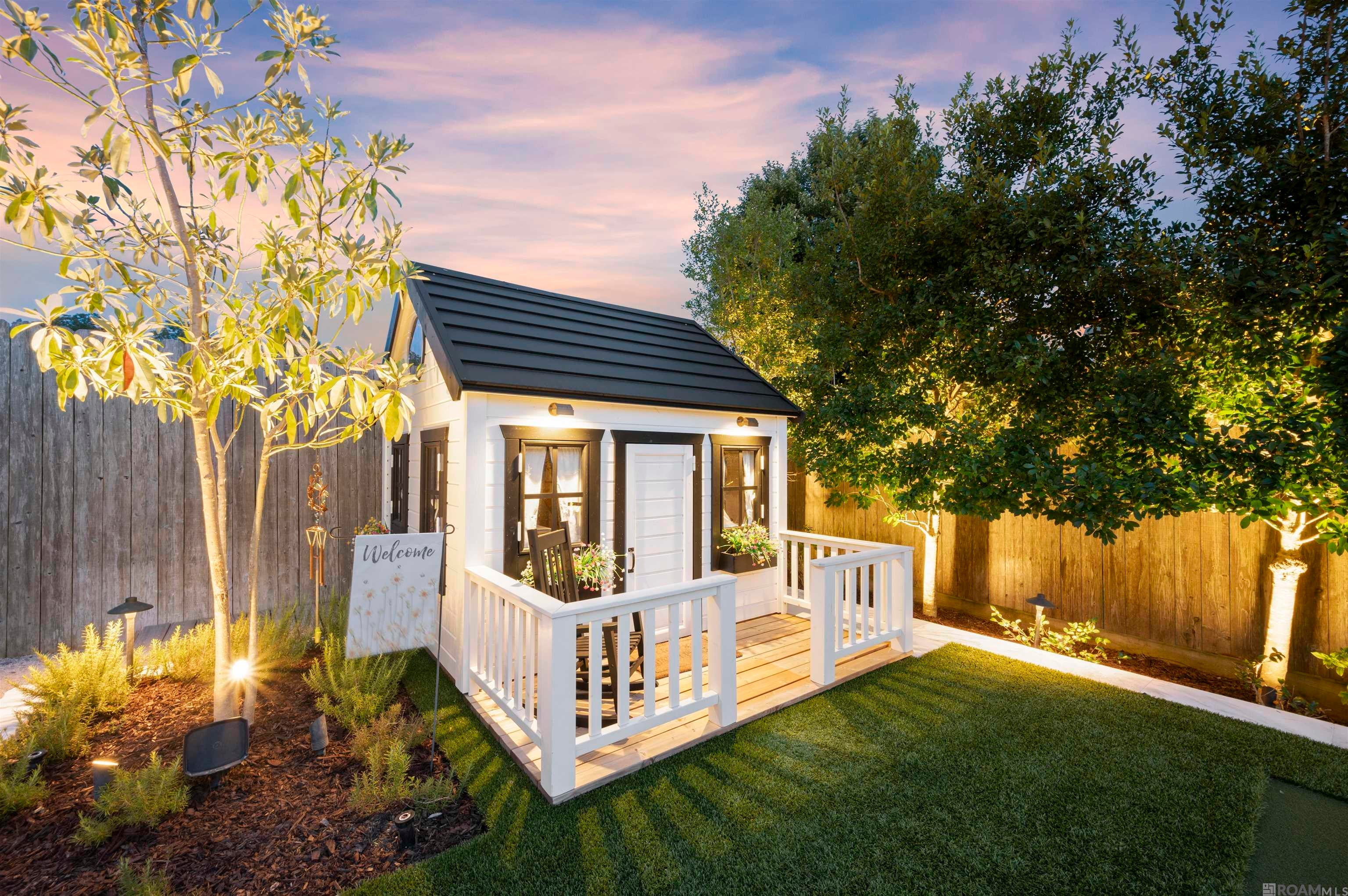 Baton Rouge, Louisiana, 70810, United States, 4 Bedrooms Bedrooms, ,4 BathroomsBathrooms,Residential,Active,1914789