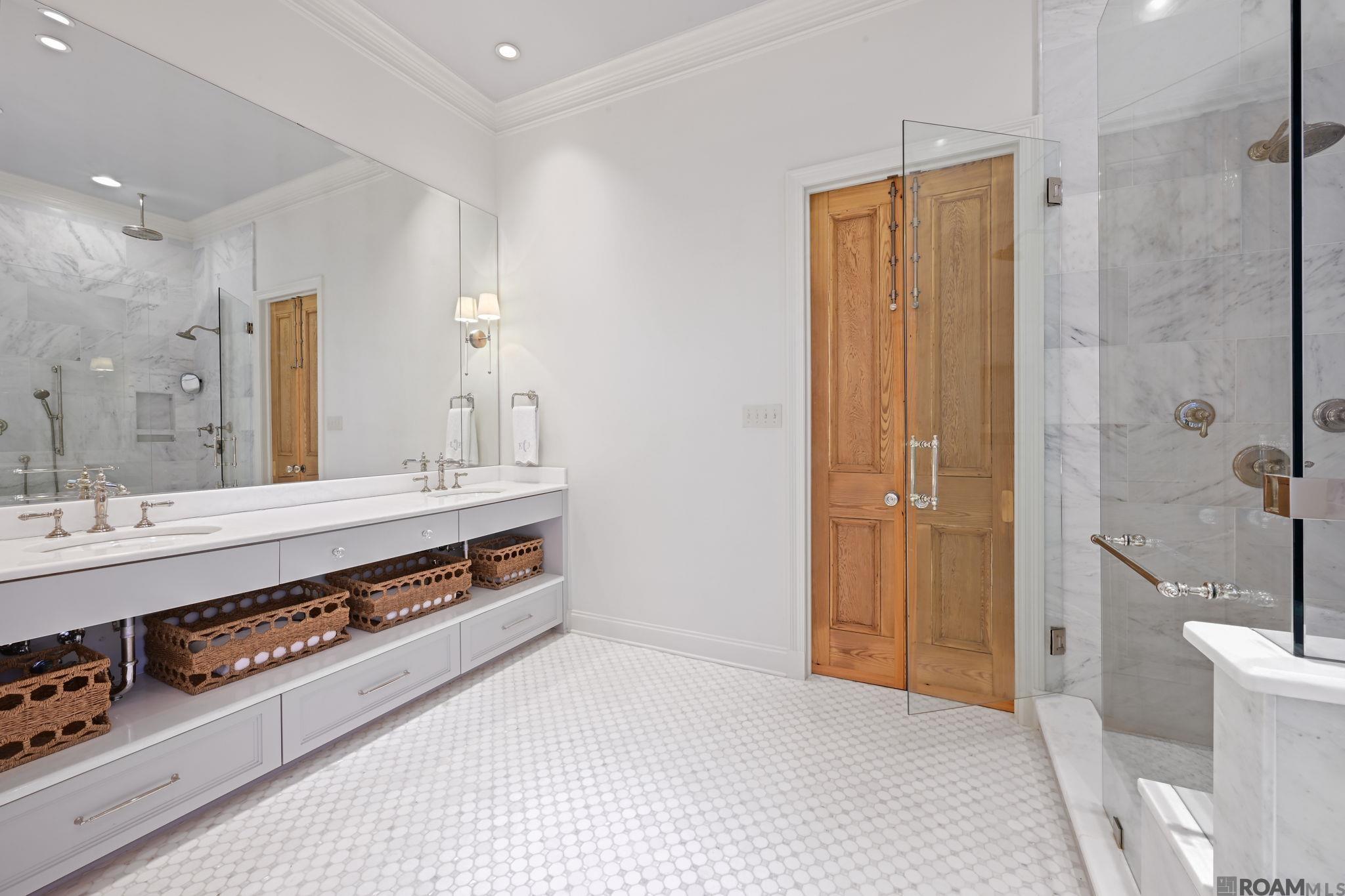 Saint George, Louisiana, 70809, United States, 5 Bedrooms Bedrooms, ,6 BathroomsBathrooms,Residential,Active,2009816