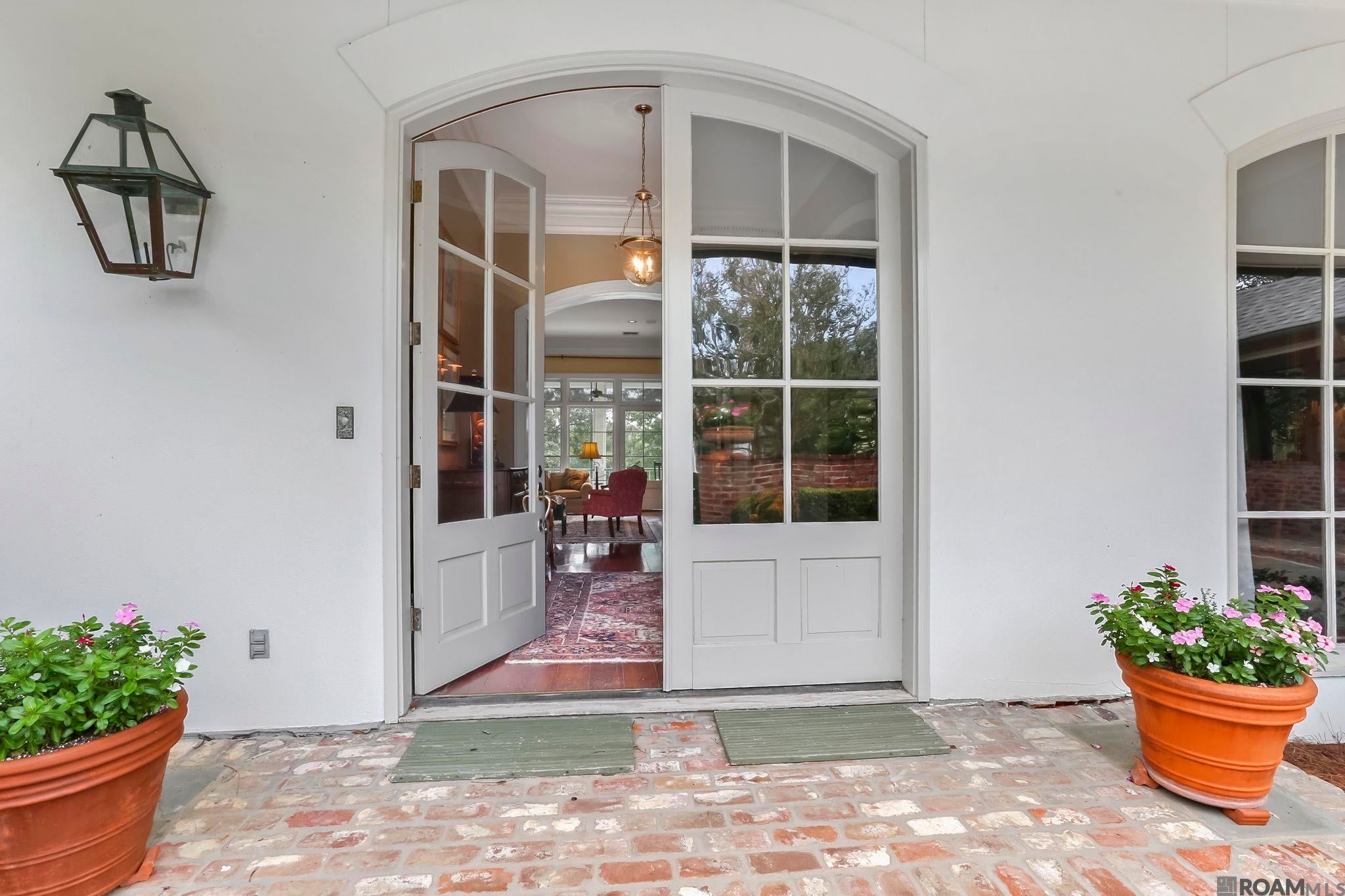 Baton Rouge, Louisiana, 70810, United States, 4 Bedrooms Bedrooms, ,5 BathroomsBathrooms,Residential,Active,1884866