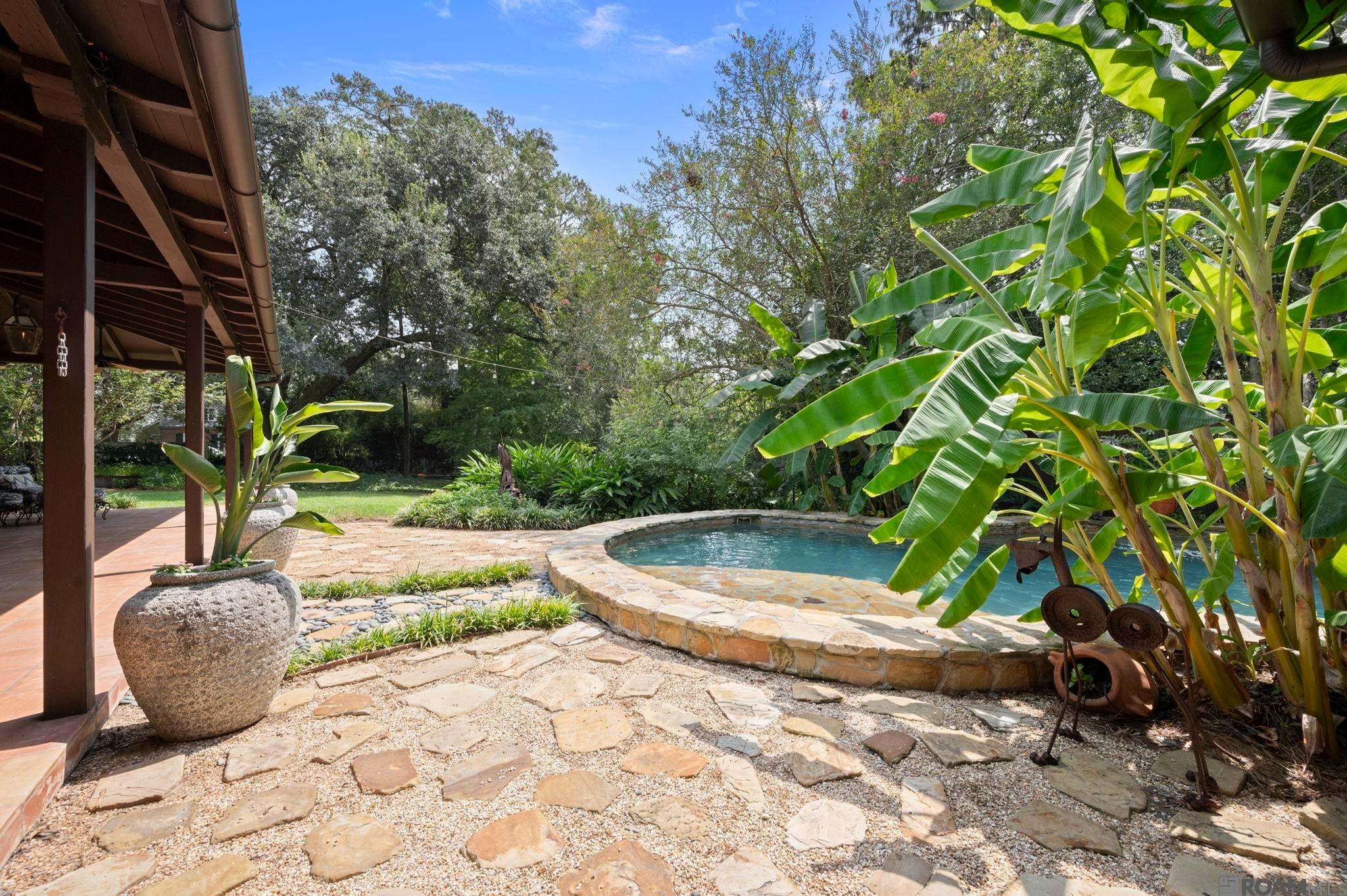 Baton Rouge, Louisiana, 70808, United States, 4 Bedrooms Bedrooms, ,5 BathroomsBathrooms,Residential,Active,1945865