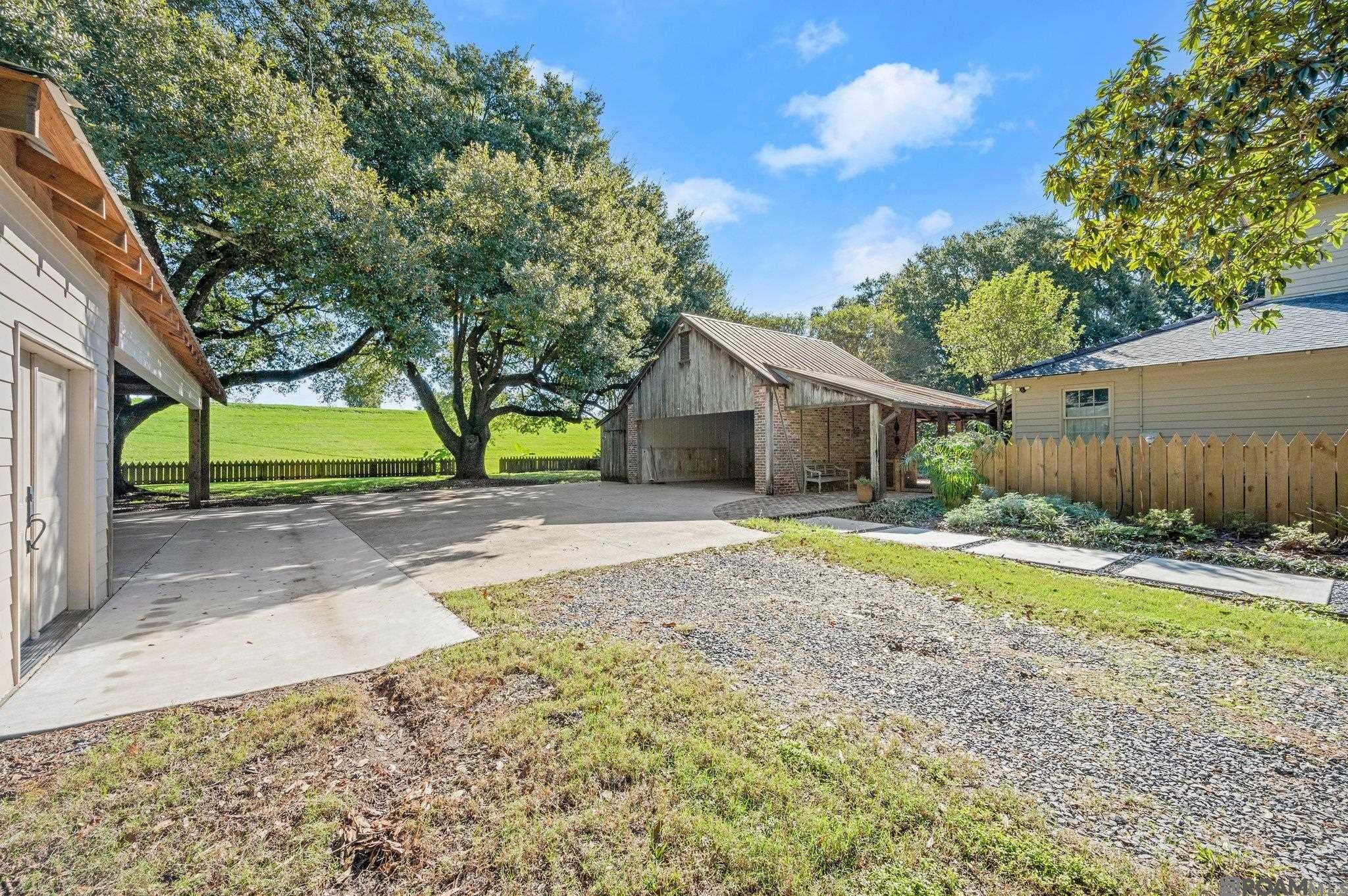 Port Allen, Louisiana, 70767, United States, ,3 BathroomsBathrooms,Residential,Active,1703829