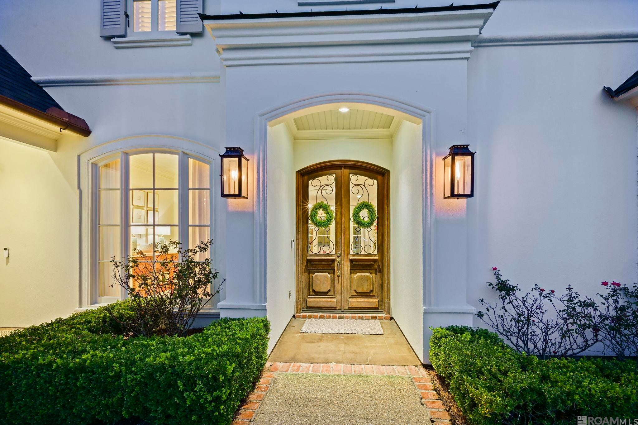 Saint George, Louisiana, 70809, United States, 5 Bedrooms Bedrooms, ,6 BathroomsBathrooms,Residential,Active,2009816