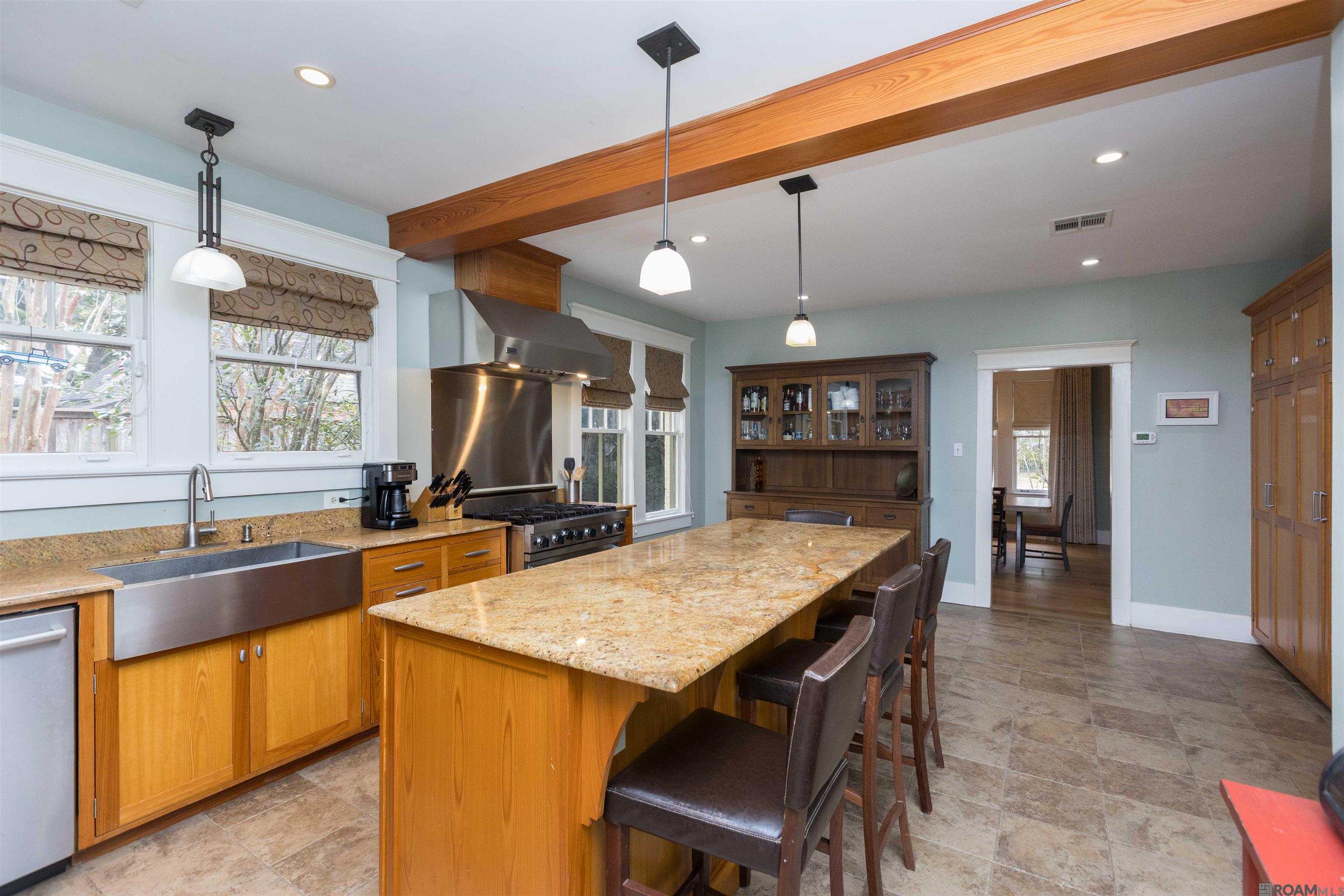 Baton Rouge, Louisiana, 70808, United States, 4 Bedrooms Bedrooms, ,4 BathroomsBathrooms,Residential,Active,2002323