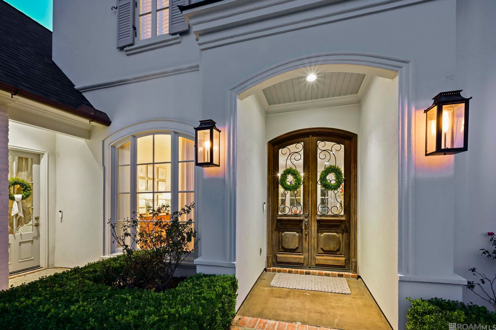 Saint George, Louisiana, 70809, United States, 5 Bedrooms Bedrooms, ,6 BathroomsBathrooms,Residential,Active,2009816