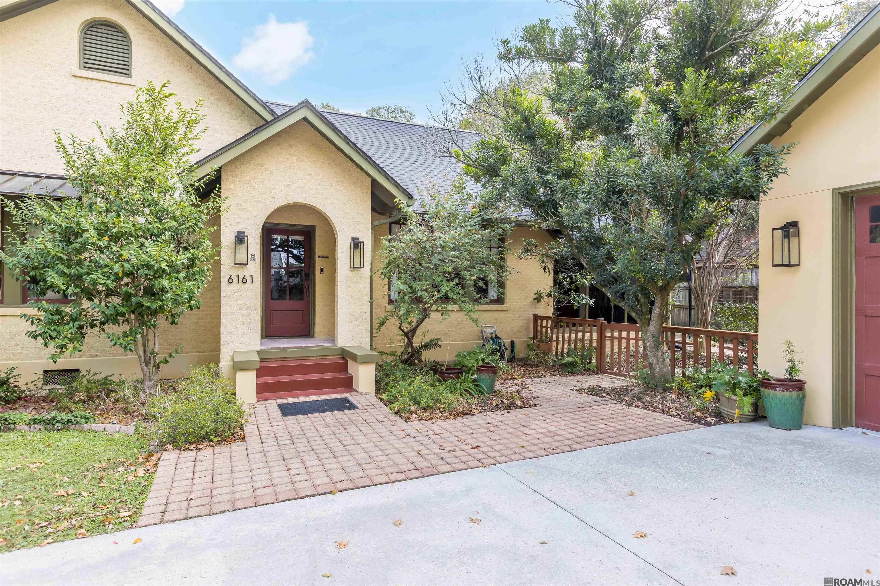 Baton Rouge, Louisiana, 70808, United States, 4 Bedrooms Bedrooms, ,4 BathroomsBathrooms,Residential,Active,2002323