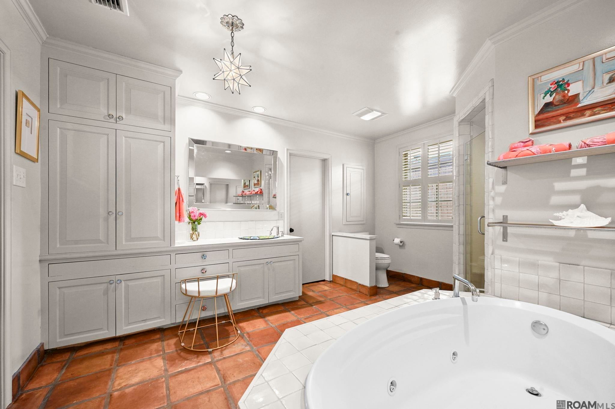 Baton Rouge, Louisiana, 70808, United States, 4 Bedrooms Bedrooms, ,5 BathroomsBathrooms,Residential,Active,1945865