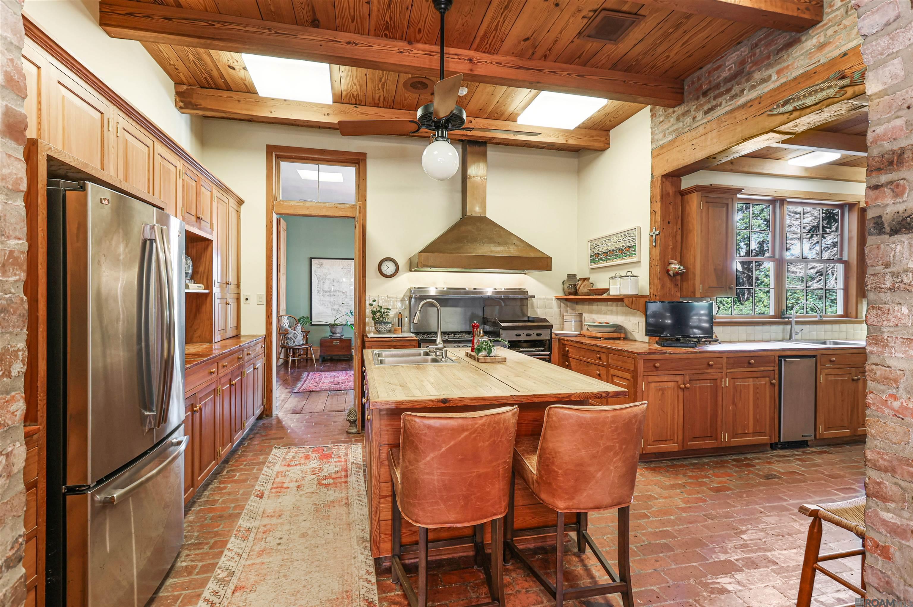 Port Allen, Louisiana, 70767, United States, ,3 BathroomsBathrooms,Residential,Active,1703829