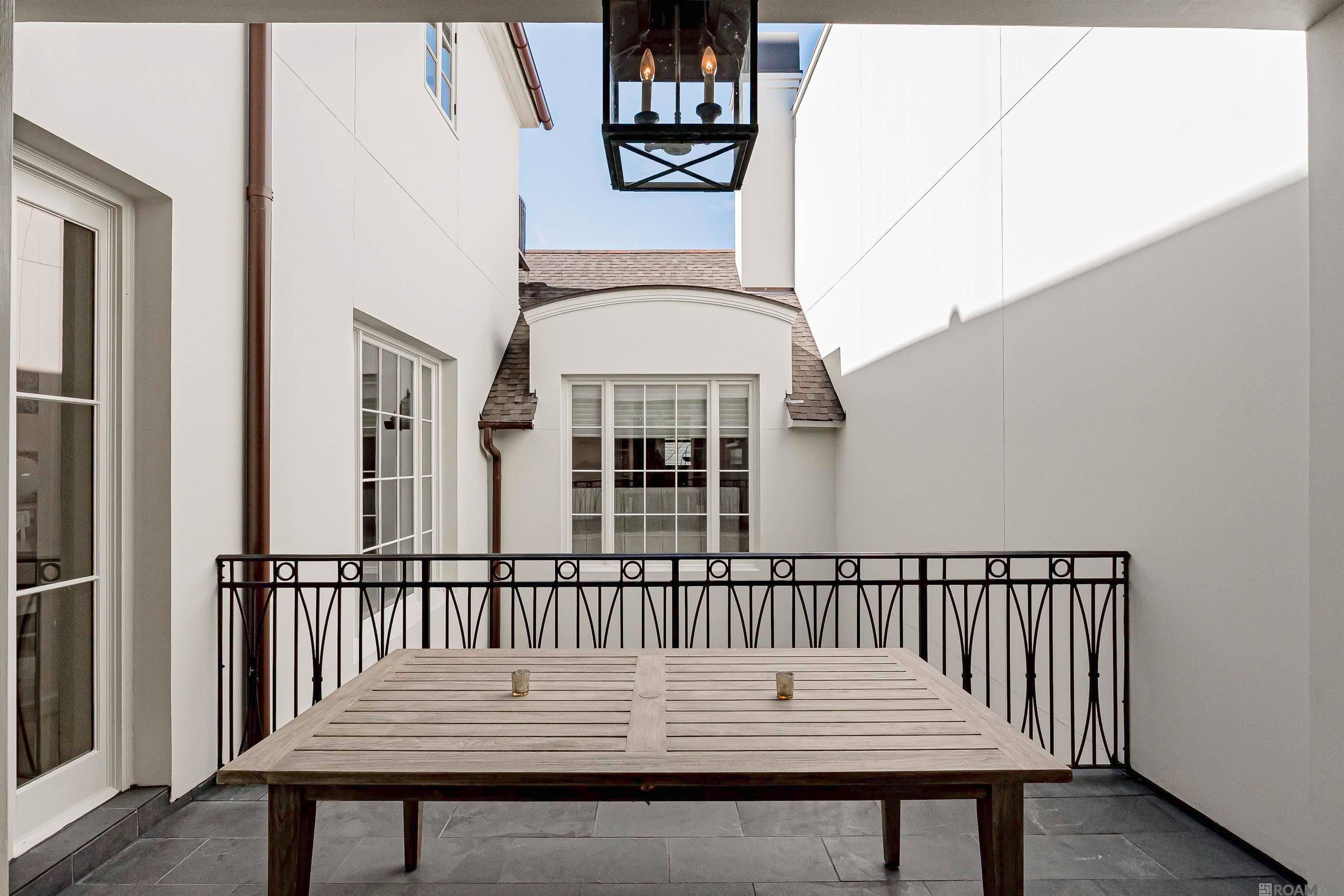 Baton Rouge, Louisiana, 70809, United States, 3 Bedrooms Bedrooms, ,5 BathroomsBathrooms,Residential,Active,1723136