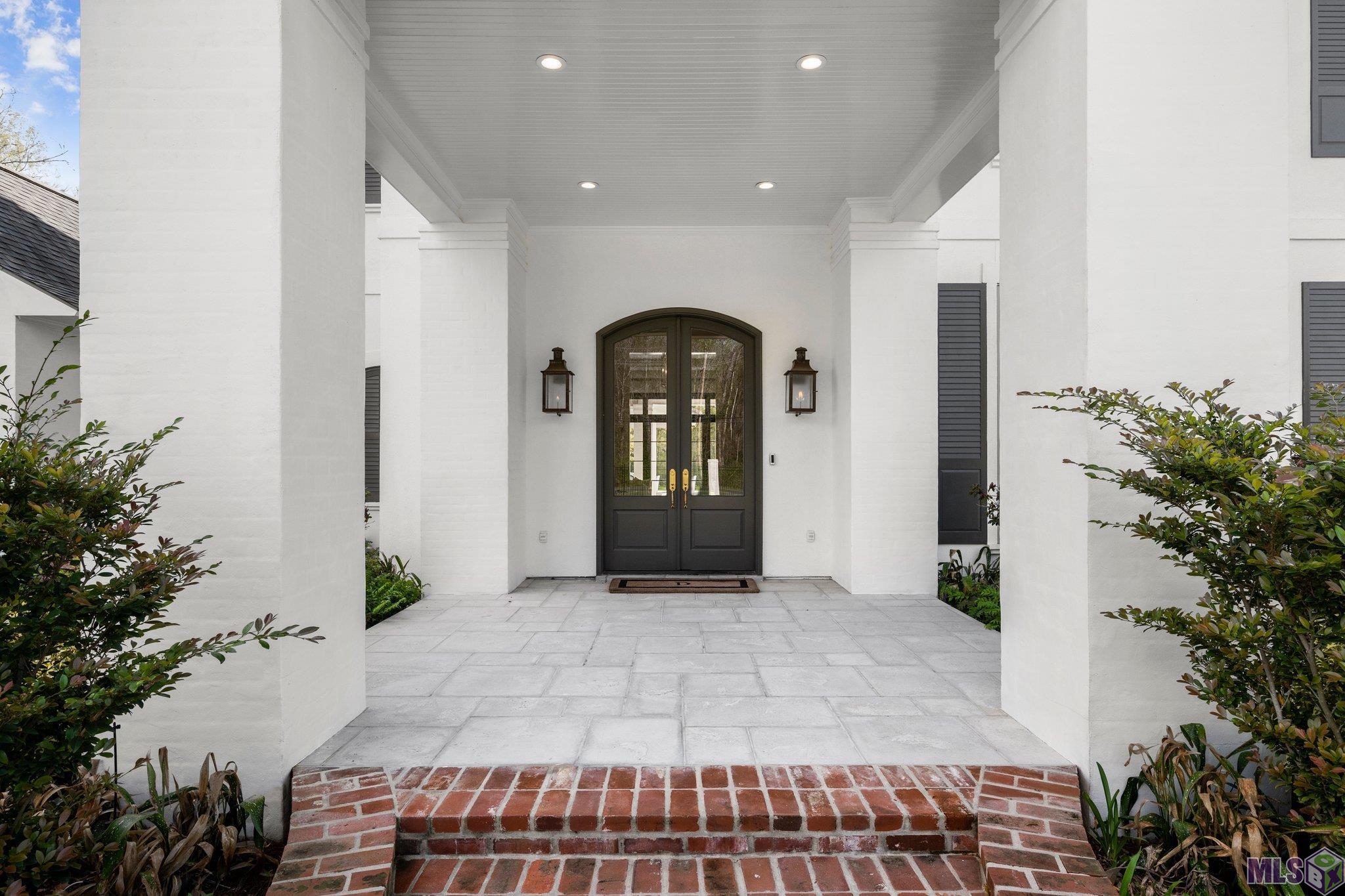 Baton Rouge, Louisiana, 70810, United States, 5 Bedrooms Bedrooms, ,6 BathroomsBathrooms,Residential,Active,1704127