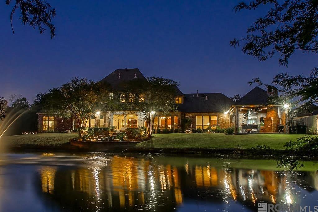 Baton Rouge, Louisiana, 70810, United States, 6 Bedrooms Bedrooms, ,5 BathroomsBathrooms,Residential,Active,1919393