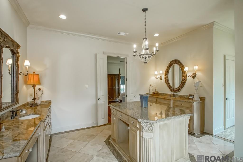 Baton Rouge, Louisiana, 70810, United States, 6 Bedrooms Bedrooms, ,5 BathroomsBathrooms,Residential,Active,1919393