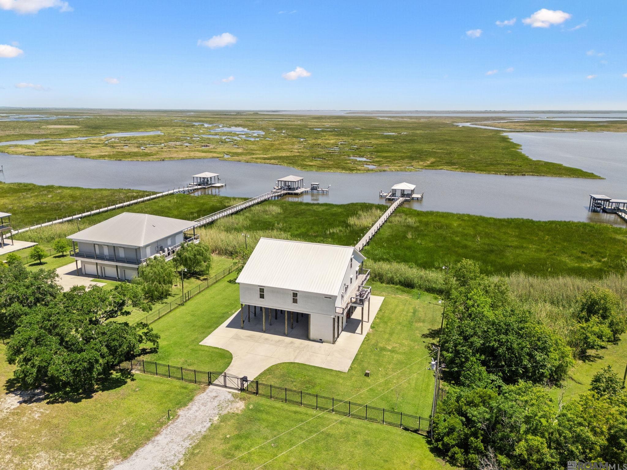 Slidell, Louisiana, 70461, United States, 5 Bedrooms Bedrooms, ,6 BathroomsBathrooms,Residential,Active,1963413