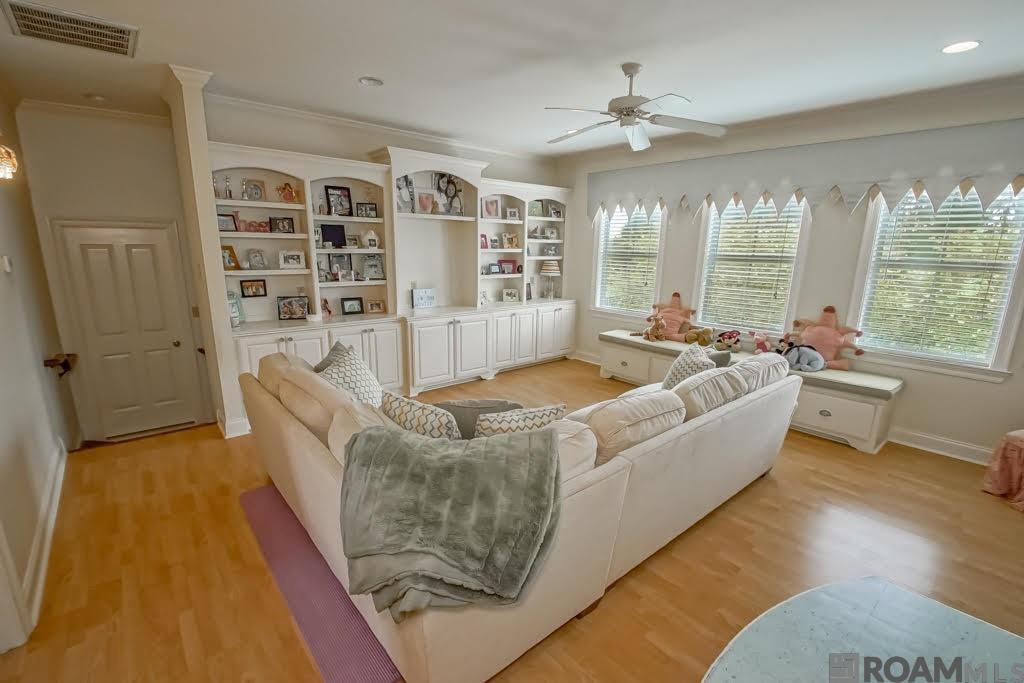 Baton Rouge, Louisiana, 70810, United States, 6 Bedrooms Bedrooms, ,5 BathroomsBathrooms,Residential,Active,1919393