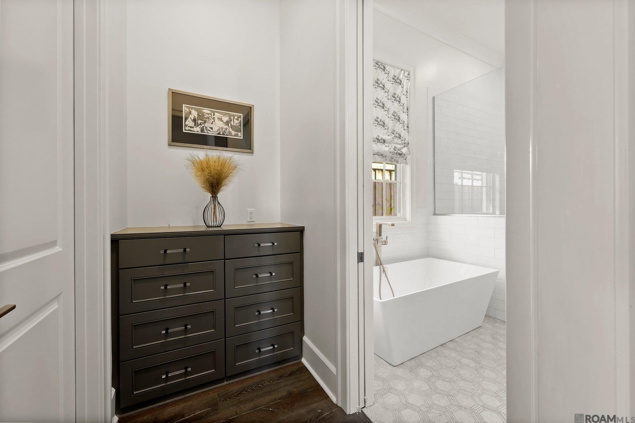 Baton Rouge, Louisiana, 70806, United States, 4 Bedrooms Bedrooms, ,4 BathroomsBathrooms,Residential,Active,1718520