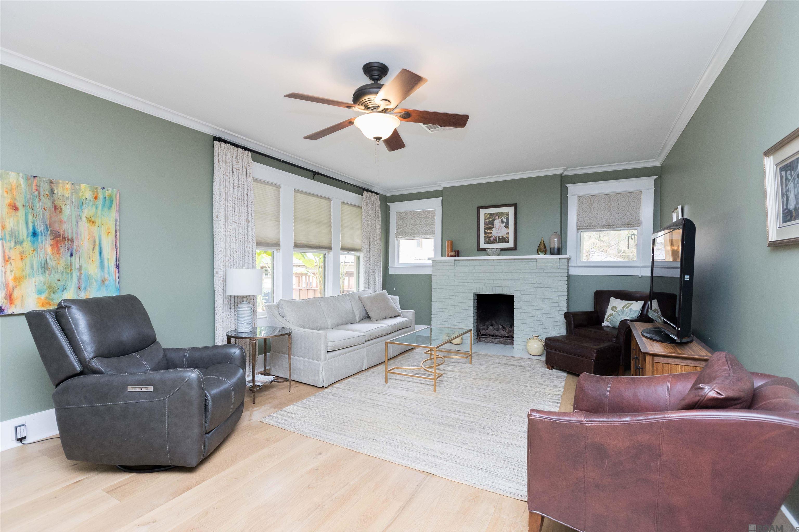 Baton Rouge, Louisiana, 70808, United States, 4 Bedrooms Bedrooms, ,4 BathroomsBathrooms,Residential,Active,2002323